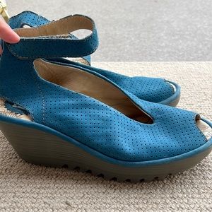 Fly London Yala Leather Wedge Sandals